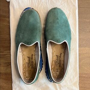 Sabah Women's Green Suede Flats